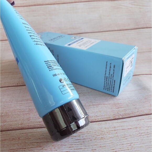 NIB 3.4 fl oz Dead Sea Essentials Dead Sea Water Handcream - Picture 4 of 4